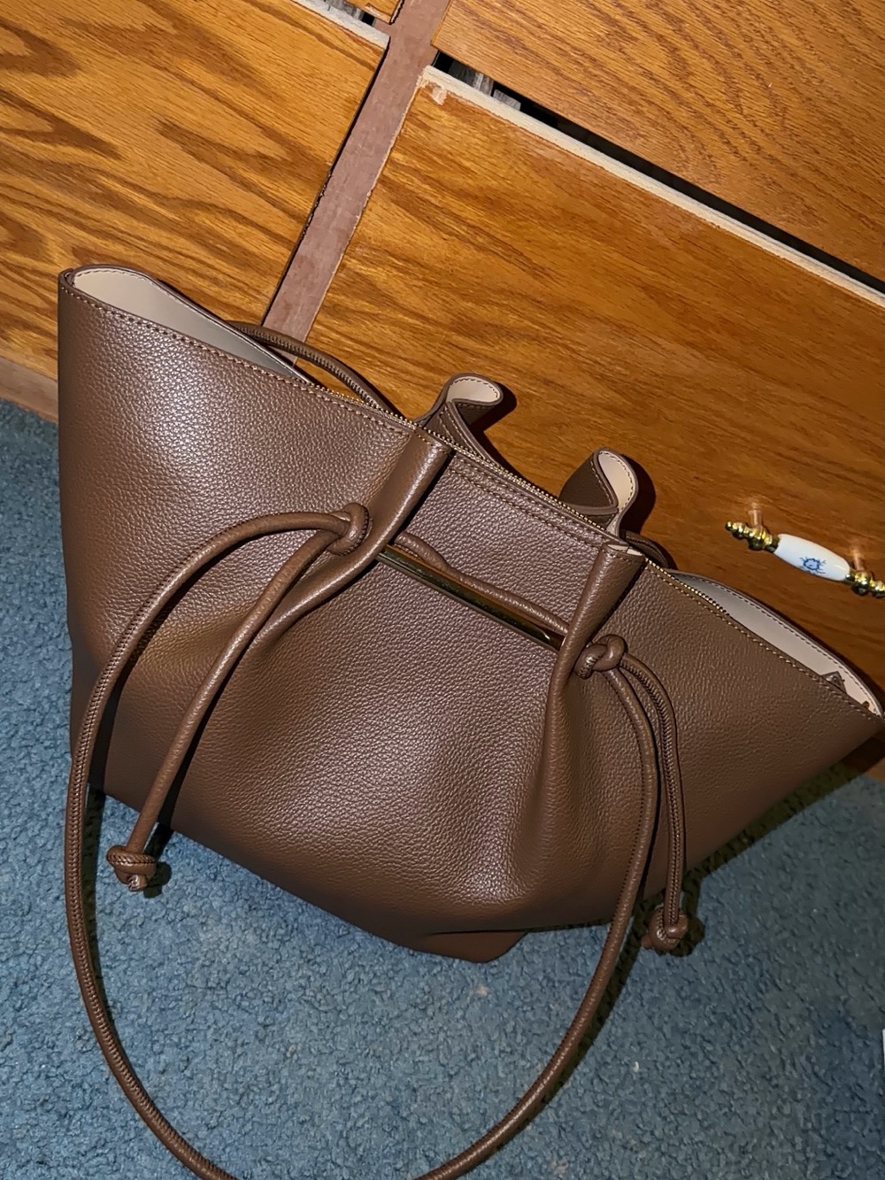 Brown Leather Tote Handbag - Brand Unspecified - Picture 4 of 4